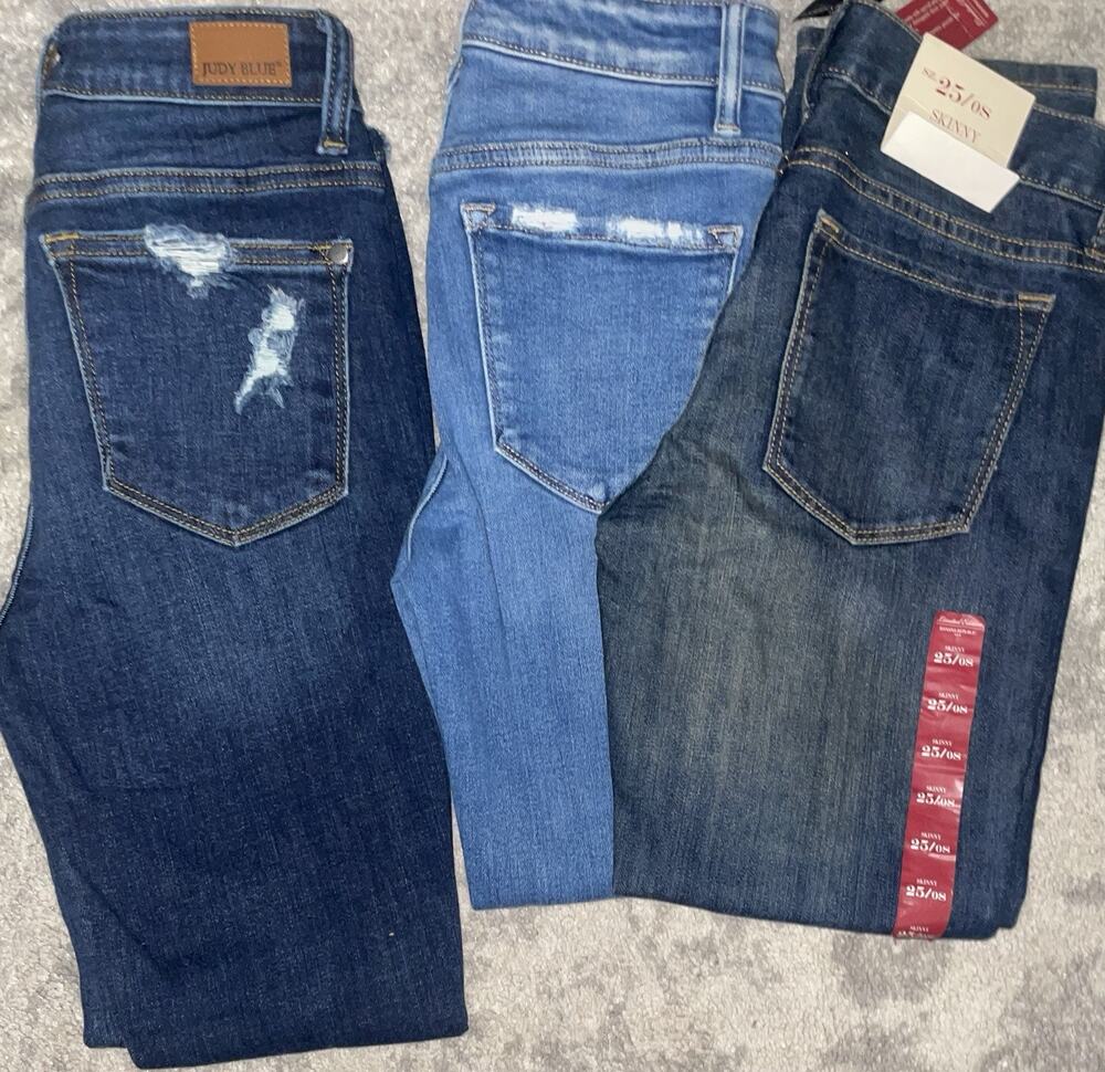 3 Pc Women’s Size 0 & 1 Skinny Jeans& Capri! Banana Republic, Vervet, Judy Blue!